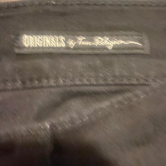 True Religion - Picture 5 of 5